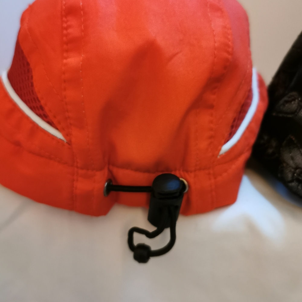 2 hats - Picture 5 of 6
